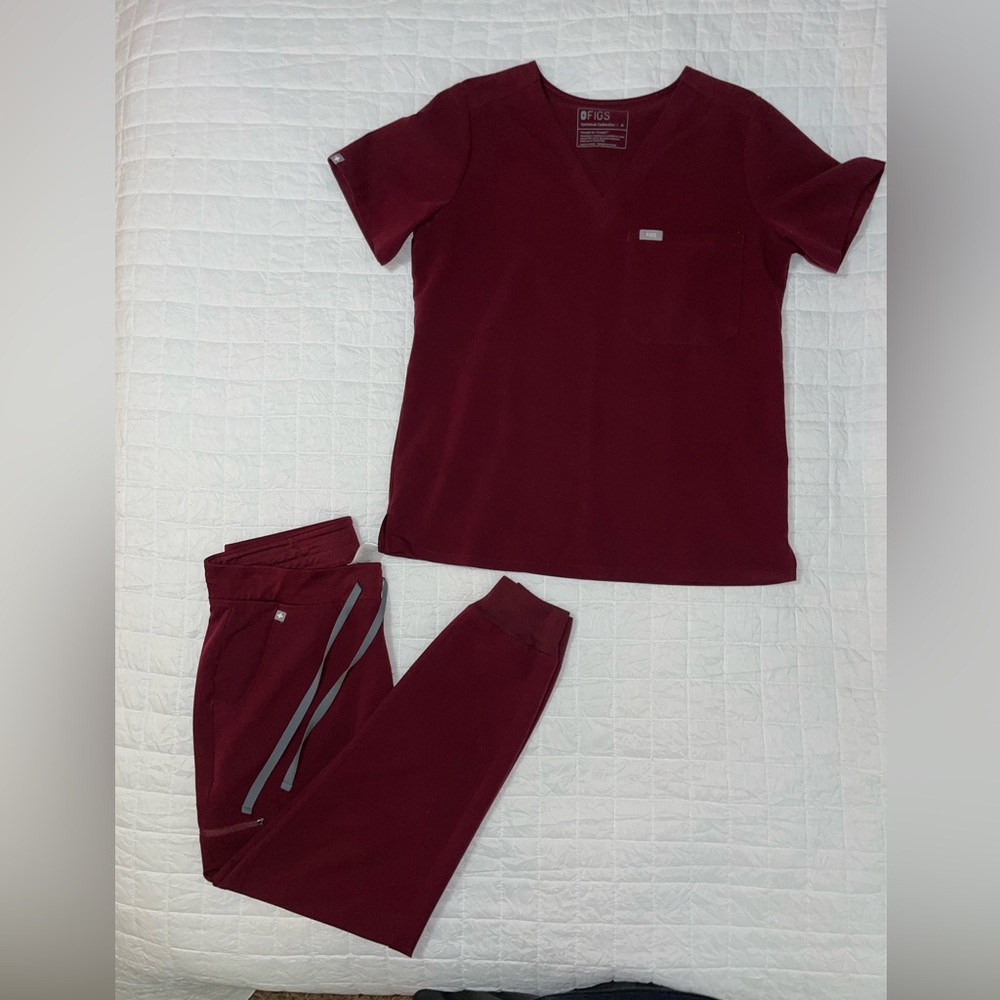 Figs Catarina One Pocket Scrub Top and Zamora Jogger Scrub Pants